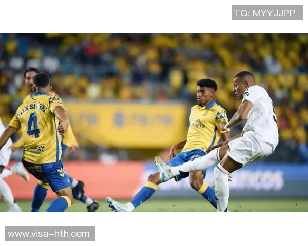 世体:皇马抱怨对方黄牌少,自己却7场4点 世体:皇马抱怨对方黄牌少,自己却7场4点